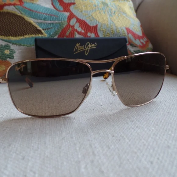 Maui Jim Wiki Wiki Aviator in Gold Titanium Frame w/Bronze Lens